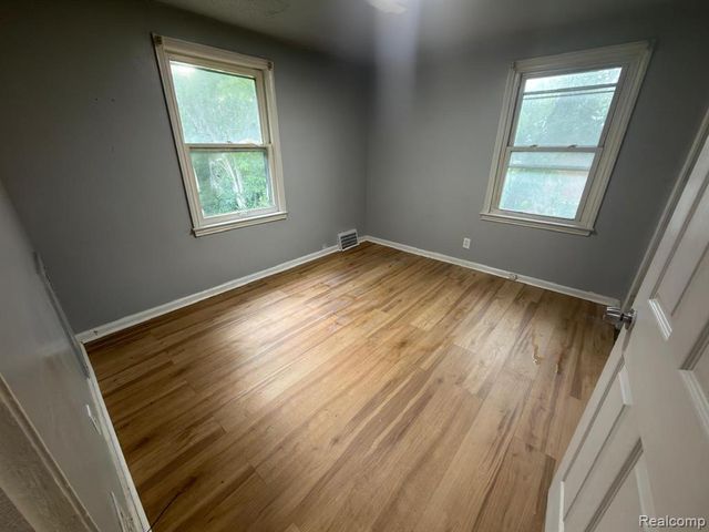 8837 Evergreen Avenue, Detroit, MI 48228