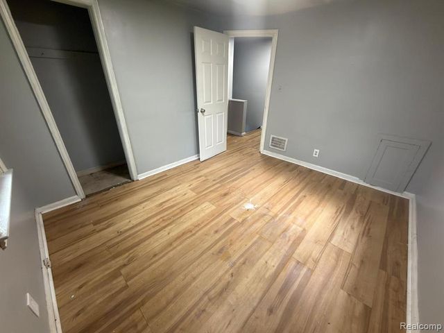 8837 Evergreen Avenue, Detroit, MI 48228