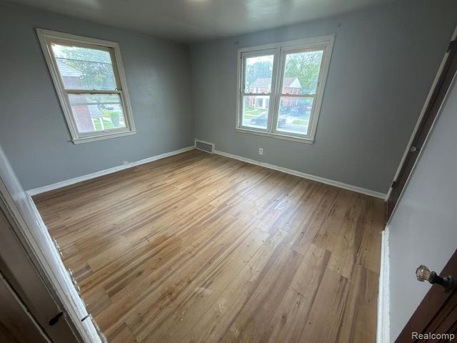 8837 Evergreen Avenue, Detroit, MI 48228