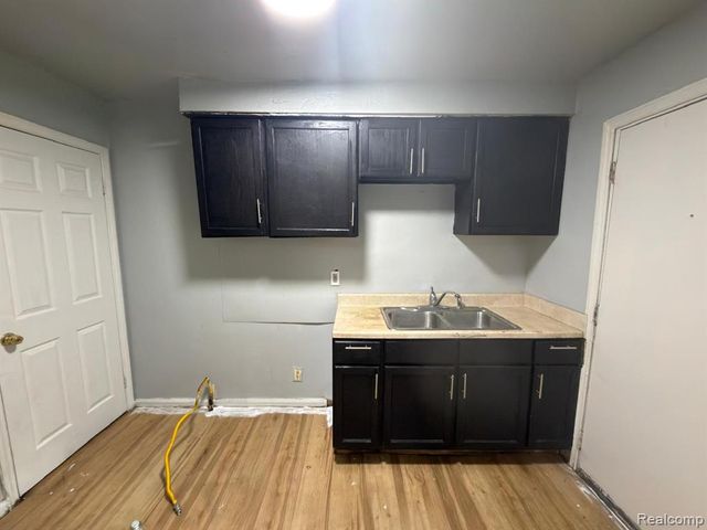 8837 Evergreen Avenue, Detroit, MI 48228
