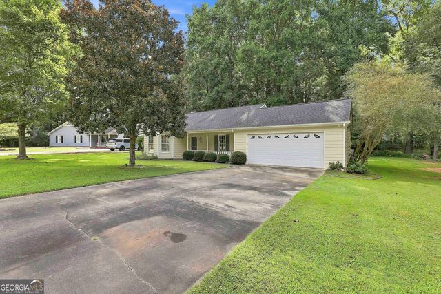 128 Treillage Lane, Peachtree City, GA 30269