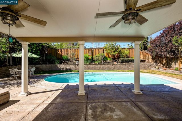 203 Virginia Cir, Martinez, CA 94553