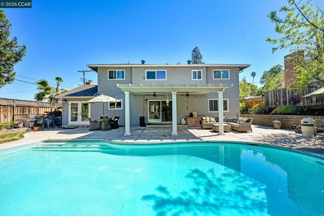 203 Virginia Cir, Martinez, CA 94553