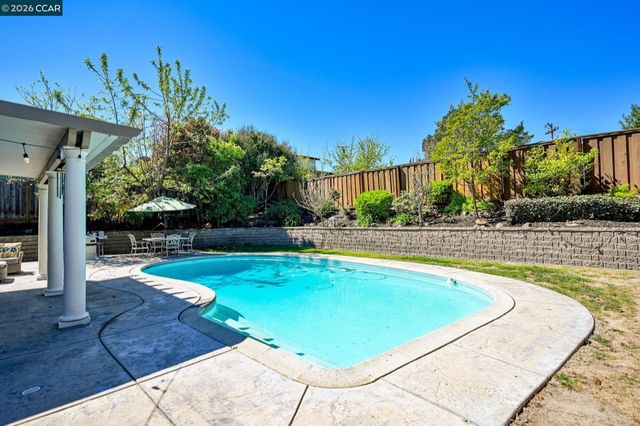 203 Virginia Cir, Martinez, CA 94553
