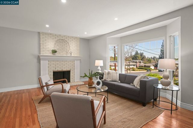 203 Virginia Cir, Martinez, CA 94553
