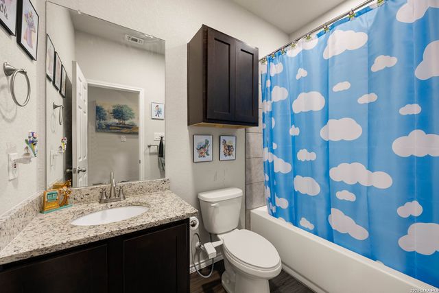 9216 CANYON BND, Converse, TX 78109