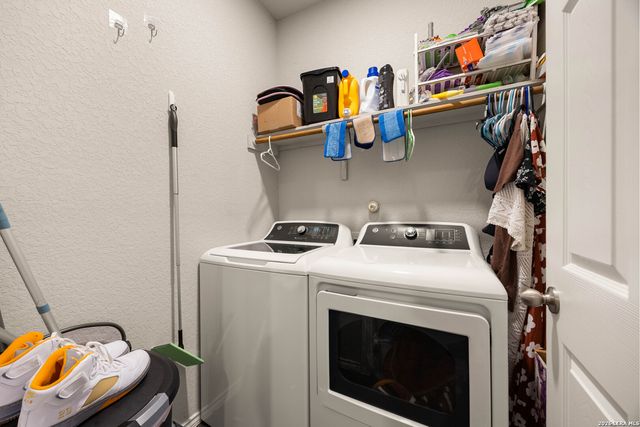 9216 CANYON BND, Converse, TX 78109