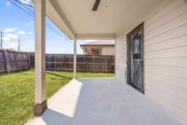 9216 CANYON BND, Converse, TX 78109