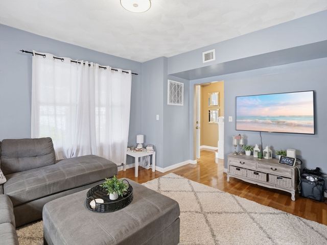 28 Houston Ave, Saugus, MA 01906