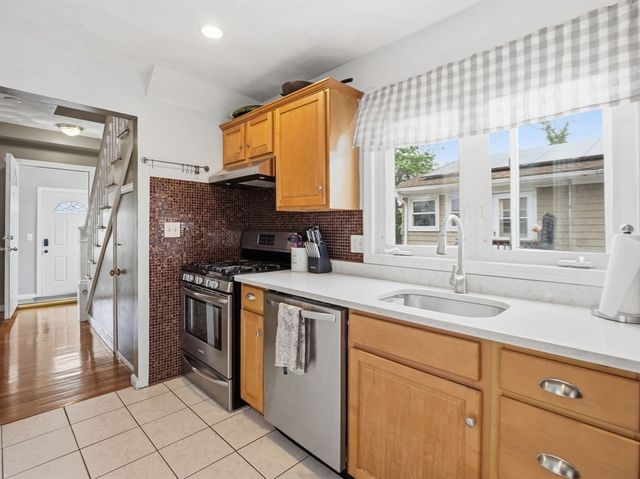 28 Houston Ave, Saugus, MA 01906