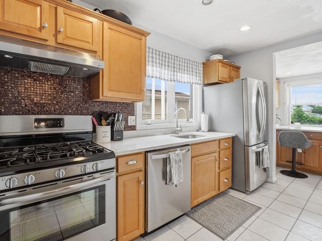 28 Houston Ave, Saugus, MA 01906