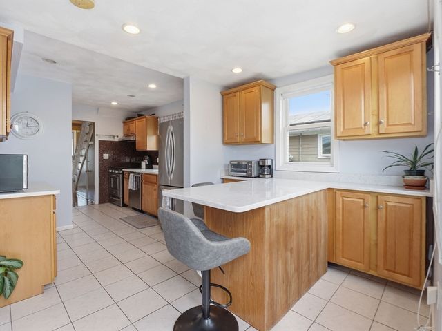 28 Houston Ave, Saugus, MA 01906