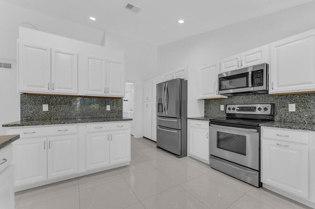 11388 NW 18th Manor, Coral Springs, FL 33071