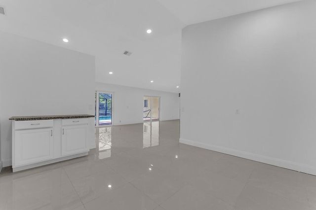 11388 NW 18th Manor, Coral Springs, FL 33071