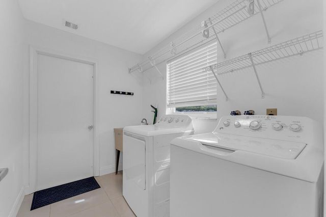 11388 NW 18th Manor, Coral Springs, FL 33071