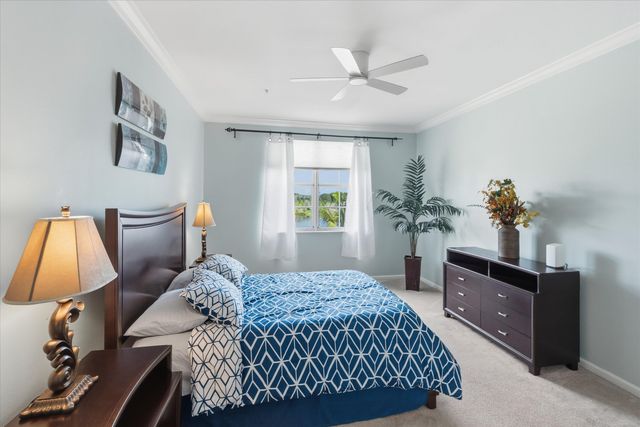 11750 SAINT ANDREWS Place 303, Wellington, FL 33414