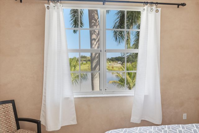 11750 SAINT ANDREWS Place 303, Wellington, FL 33414