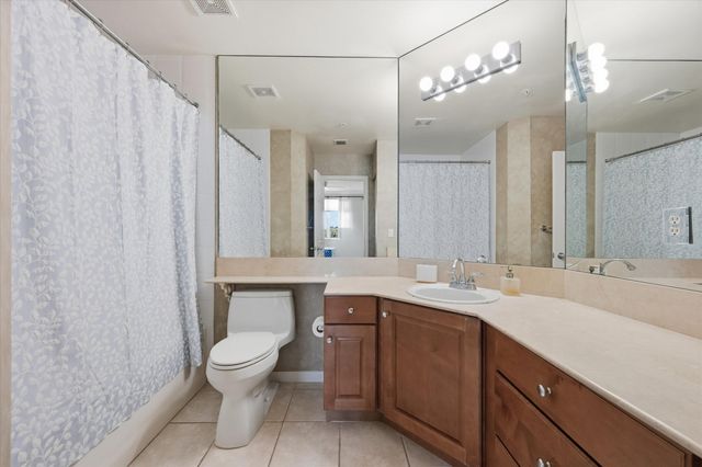 11750 SAINT ANDREWS Place 303, Wellington, FL 33414