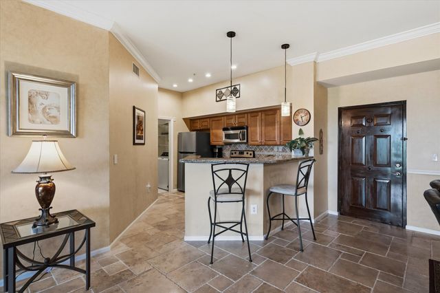 11750 SAINT ANDREWS Place 303, Wellington, FL 33414