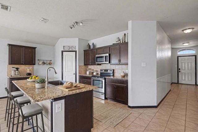 257 Meadowlands Drive, Ponder, TX 76259