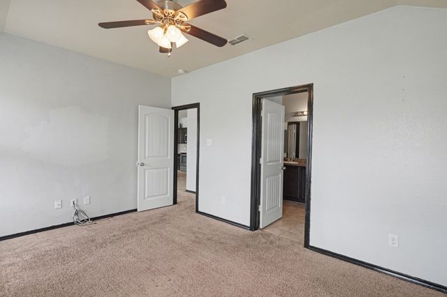 257 Meadowlands Drive, Ponder, TX 76259