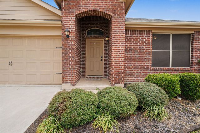 257 Meadowlands Drive, Ponder, TX 76259