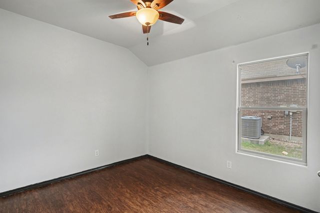 257 Meadowlands Drive, Ponder, TX 76259