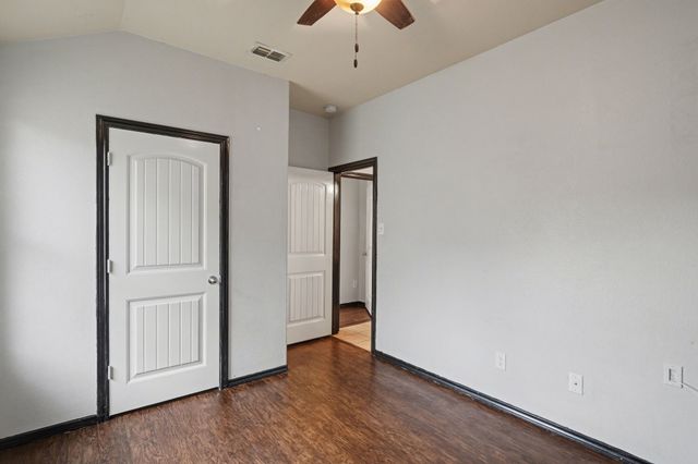 257 Meadowlands Drive, Ponder, TX 76259