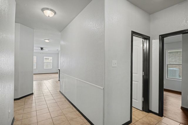 257 Meadowlands Drive, Ponder, TX 76259