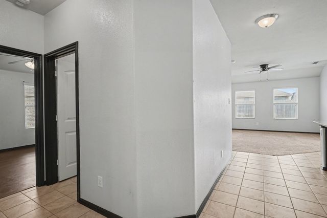 257 Meadowlands Drive, Ponder, TX 76259