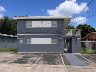 1761 Ali Baba Ave, Opa-locka, FL 33054