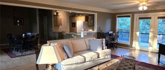 29 County Road 1522, Eureka Springs, AR 72632