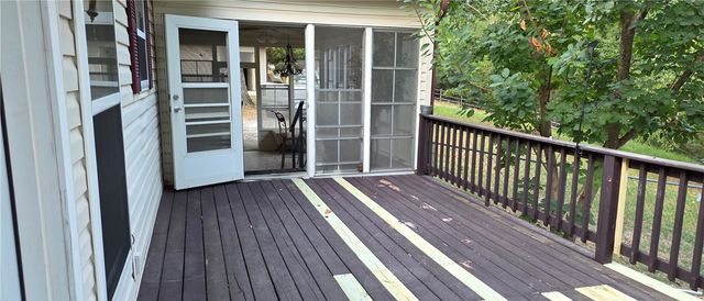 29 County Road 1522, Eureka Springs, AR 72632