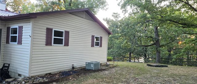 29 County Road 1522, Eureka Springs, AR 72632