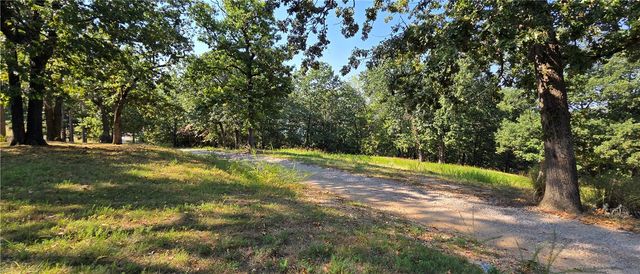 29 County Road 1522, Eureka Springs, AR 72632