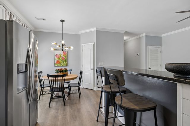 1040 Woodbury Falls Dr, Nashville, TN 37221