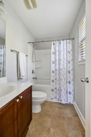 1040 Woodbury Falls Dr, Nashville, TN 37221