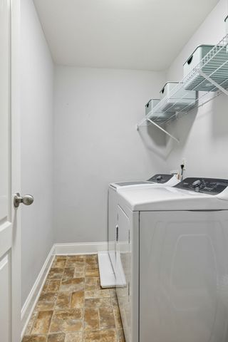 1040 Woodbury Falls Dr, Nashville, TN 37221