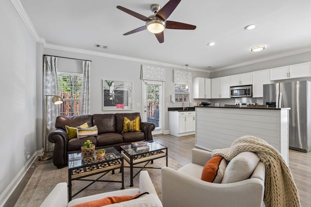 1040 Woodbury Falls Dr, Nashville, TN 37221