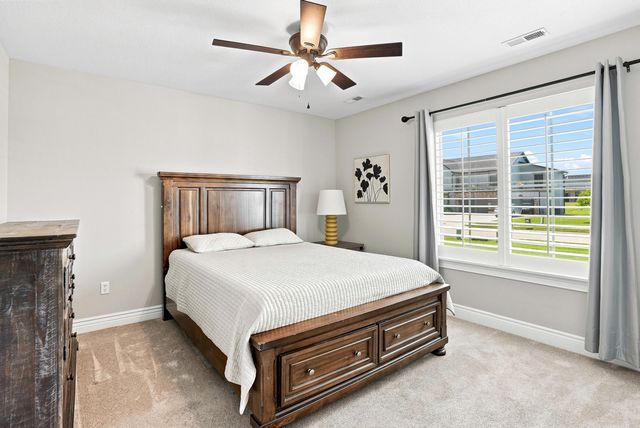 1004 SHORE ACRES LOOP, Columbia, MO 65201