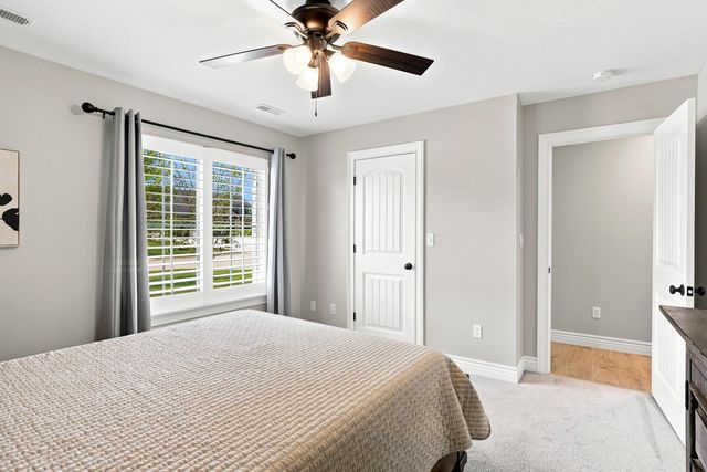 1004 SHORE ACRES LOOP, Columbia, MO 65201