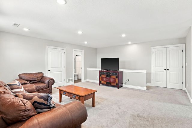 1004 SHORE ACRES LOOP, Columbia, MO 65201