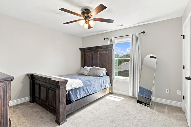 1004 SHORE ACRES LOOP, Columbia, MO 65201