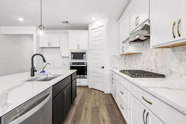 2814 Clapbread Lane, Rosenberg, TX 77471