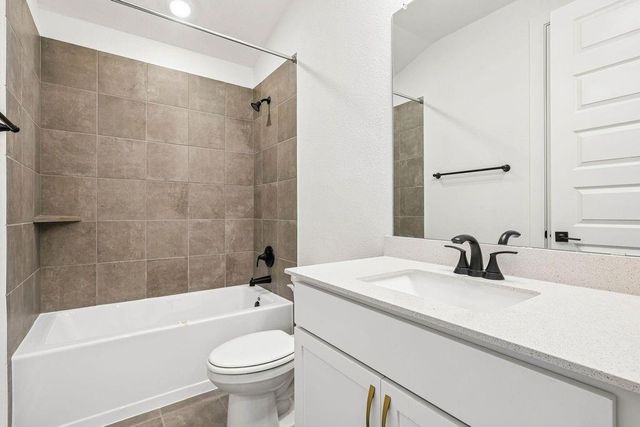 2814 Clapbread Lane, Rosenberg, TX 77471
