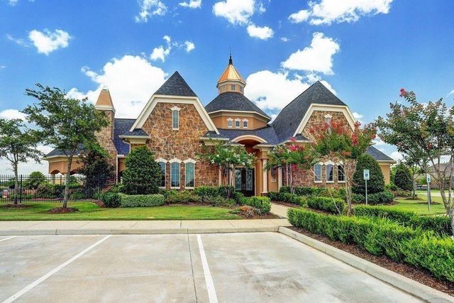 2814 Clapbread Lane, Rosenberg, TX 77471