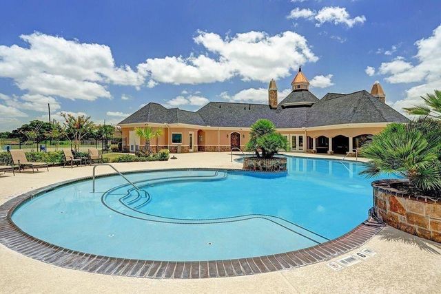 2814 Clapbread Lane, Rosenberg, TX 77471