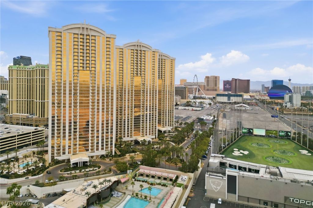 135 East Harmon Avenue 2721, Las Vegas, NV 89109 — exterior