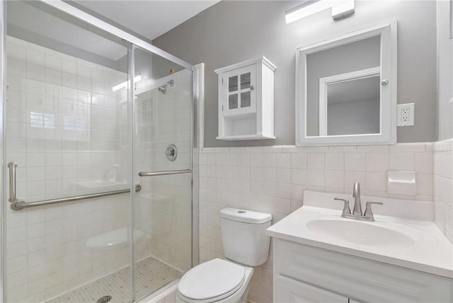 2910 W PRICE AVENUE, Tampa, FL 33611