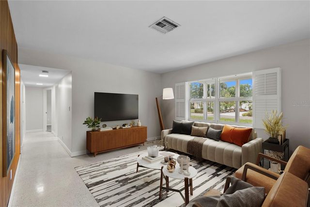 2910 W PRICE AVENUE, Tampa, FL 33611